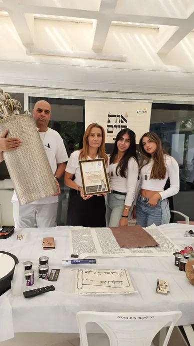 צילום מפעילות אות חיים, משולב בכרטיס הכתבה